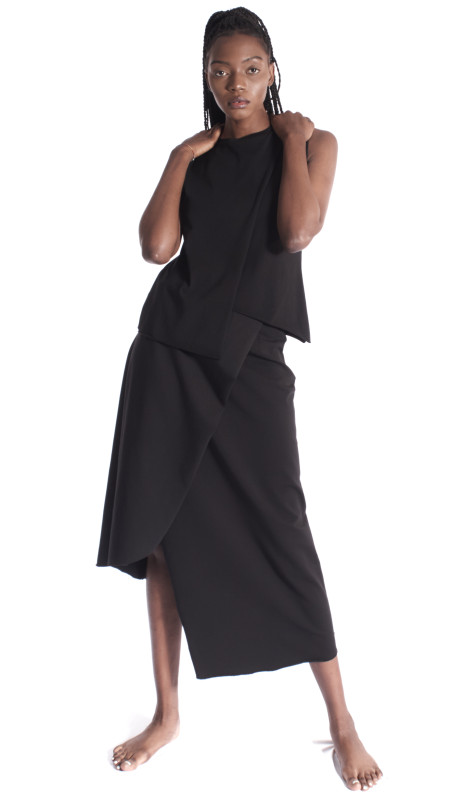 Urban black asymmetric outfit Gonne  120,00 €